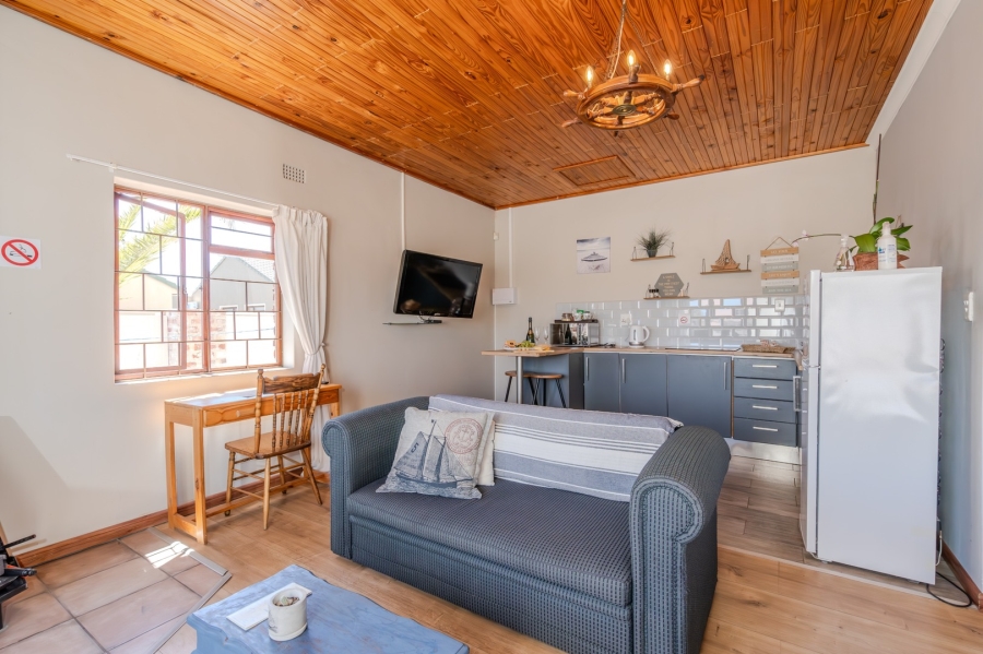 4 Bedroom Property for Sale in Middedorp Western Cape